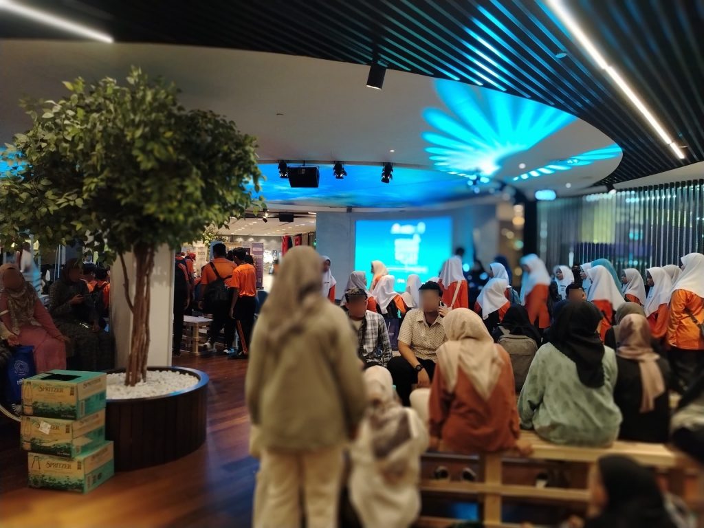 Overall Image (Blur)